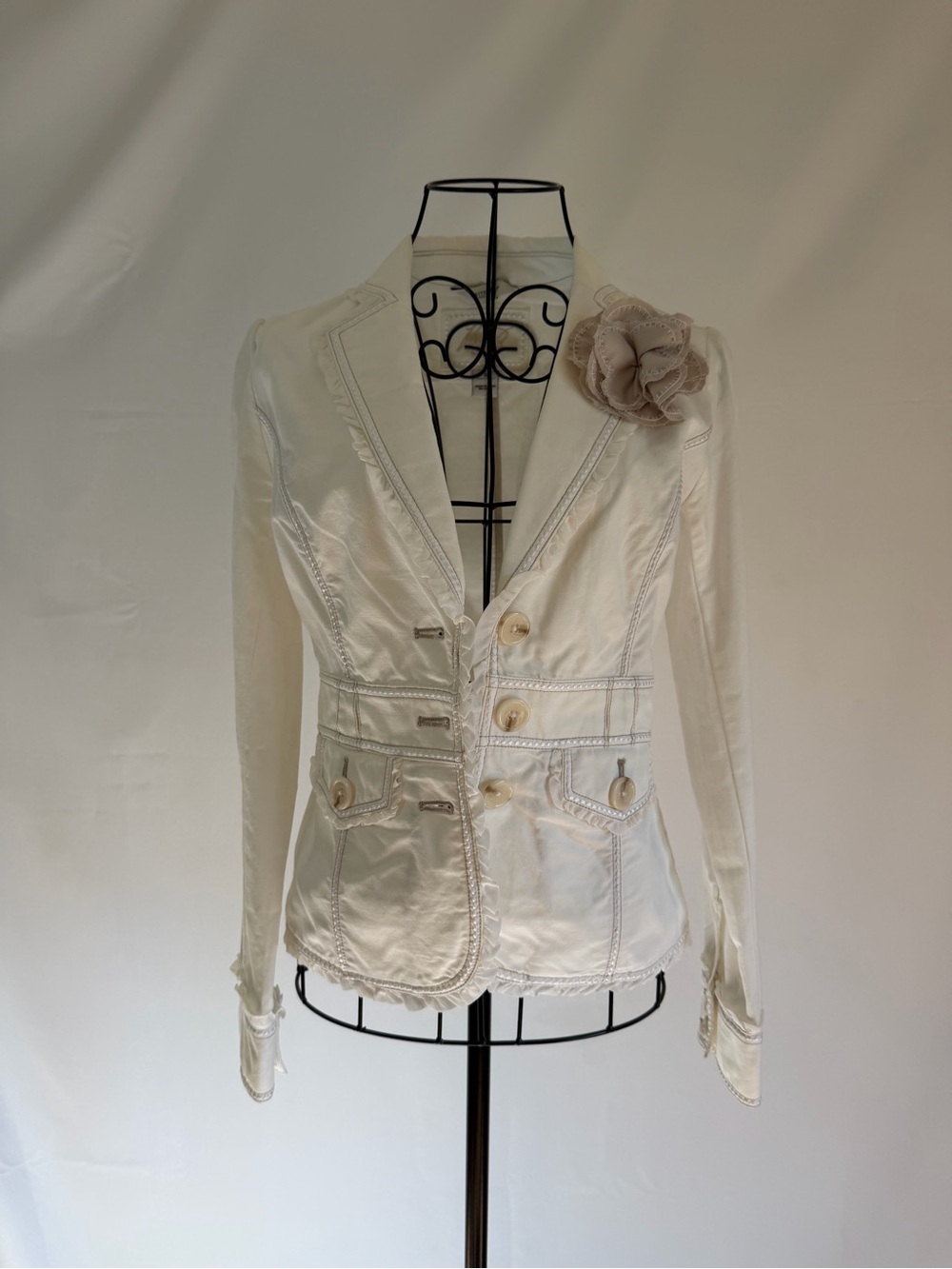 White House Black Market Ivory Tailored Blazer with Floral Accent